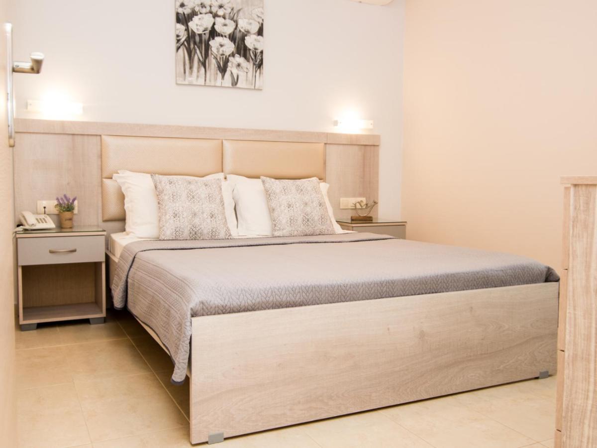 Achillion Lejlighedshotel Paralía Eksteriør billede